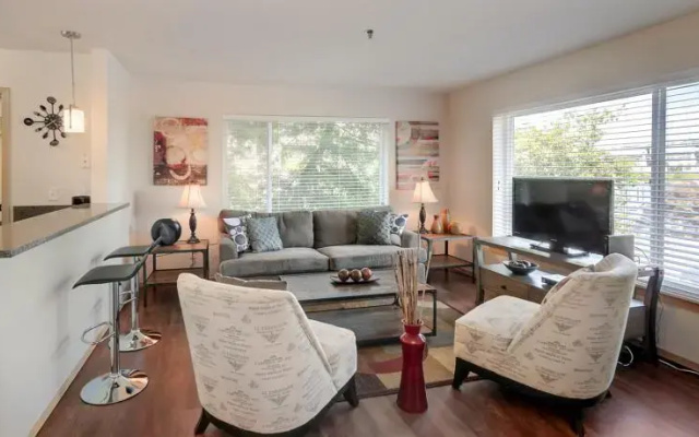 photo 3 of Montgomery Street Apartment by Stay Alfred
