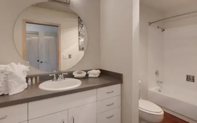 photo 5 of Montgomery Street Apartment by Stay Alfred