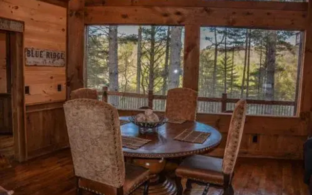 photo 5 of Miss Celies Cabin