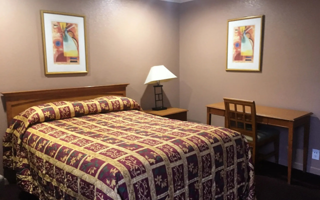 photo 3 of Mission Motel