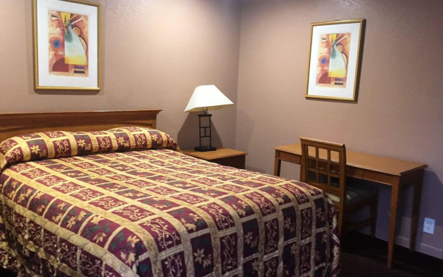 photo 4 of Mission Motel