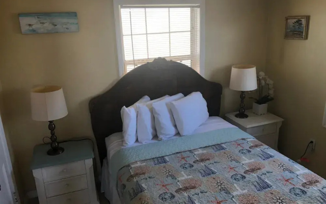 photo 3 of Misty Isles Redington Beachfront Suite 3