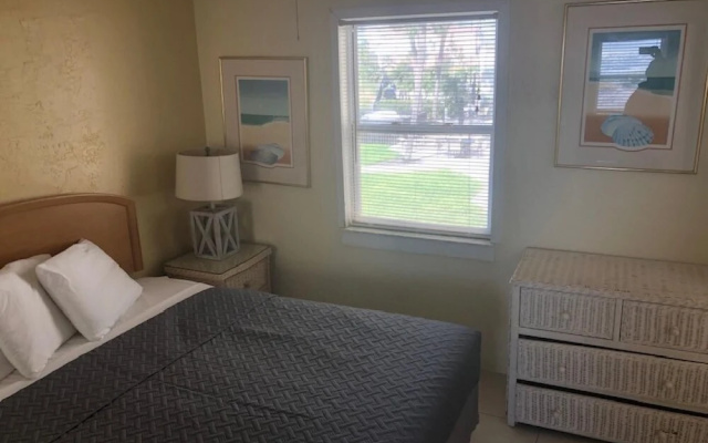 photo 3 of Misty Isles Redington Beachfront Suite 4