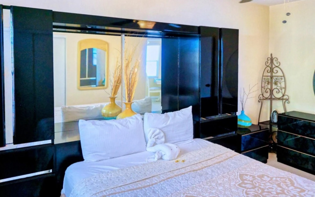 photo 4 of Misty Isles Redington Beachfront Suite 5