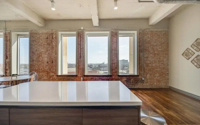 photo 5 of Modern 1bd in the Core of Downtown