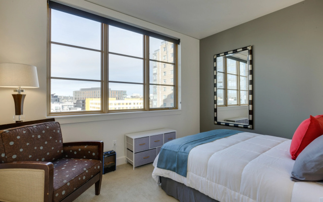 photo 3 of Modern 1BR Apartment - Downtown Location