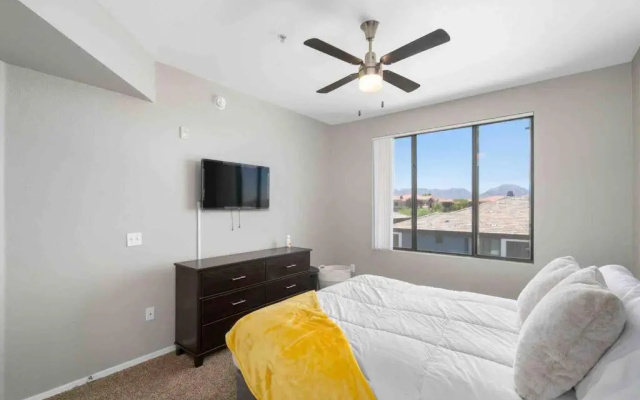photo 2 of Modern 1BR Apt Located In The Heart of Scottsdale