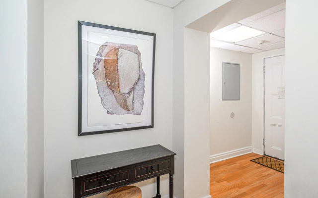 photo 4 of Modern 1BR + Train | Theatre District | Evonify