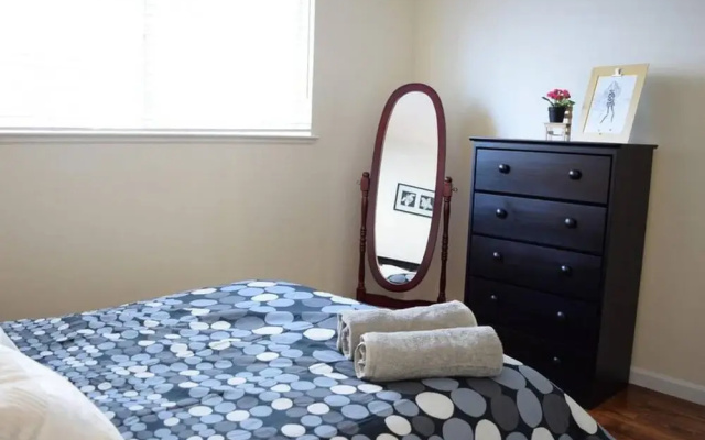 photo 3 of Modern 2BR Apartment - Close to Silicon Valley