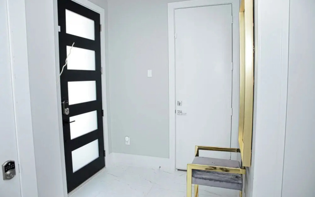 photo 3 of Modern 3bd Dtwn HTX Rooftop Early Check