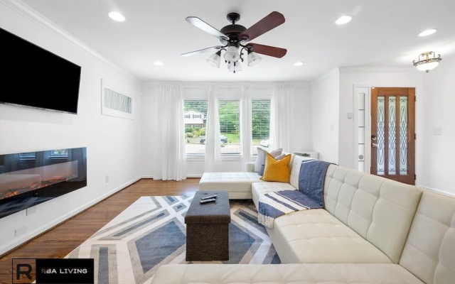 photo 5 of Modern 3BR Atlanta Home