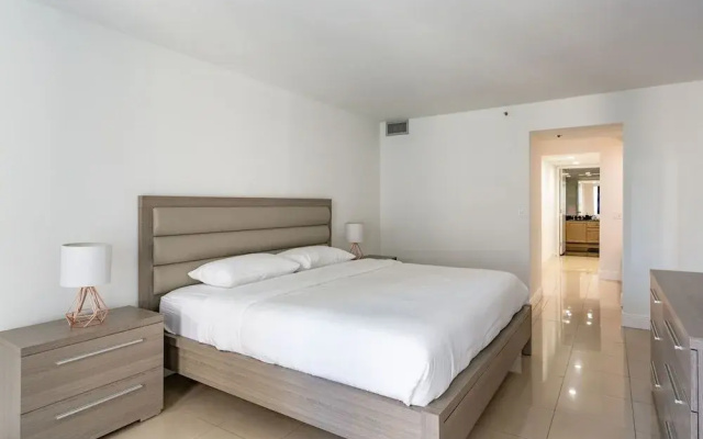 photo 5 of Modern and Bright Penthouse With Ocean View