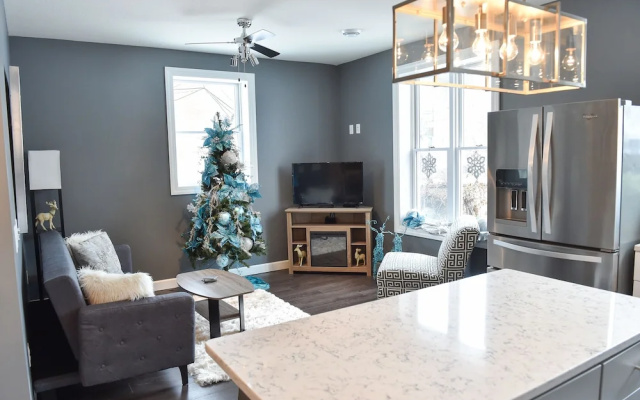 photo 3 of Modern Apartment