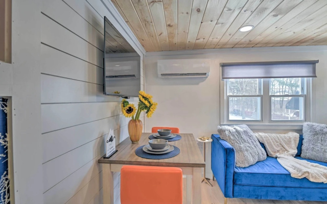 photo 5 of Modern Apartment: Near Hiking & Race Course