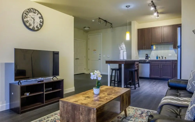 photo 2 of FRONTDESK West 7th District Apts Fort Worth