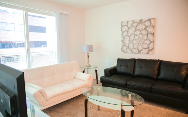photo 2 of Modern in Downtown LA Apartments