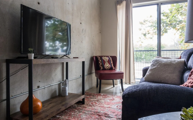 photo 5 of 1 BR Loft Next to Riverwalk by Frontdesk