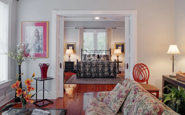 photo 4 of Modern Apartment Near Forsyth
