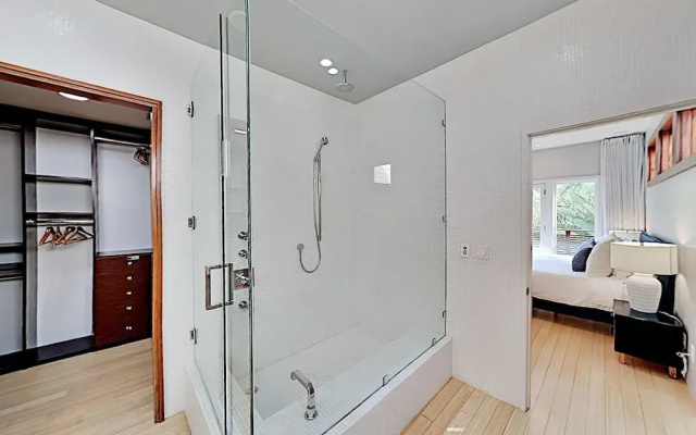 photo 3 of Modern Architectural - Just A Short Walk To Beach 3 Bedroom Home