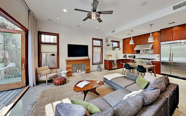 photo 4 of Modern Architectural - Just A Short Walk To Beach 3 Bedroom Home