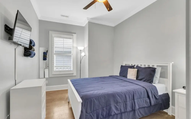 photo 4 of Modern Atlanta Getaway - Close To Downtown! 4 Bedroom Bungalow by Redawning