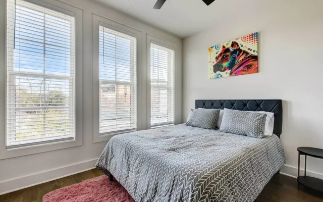 photo 5 of Modern Atlanta Townhome Rental ~ 2 Mi to Downtown!
