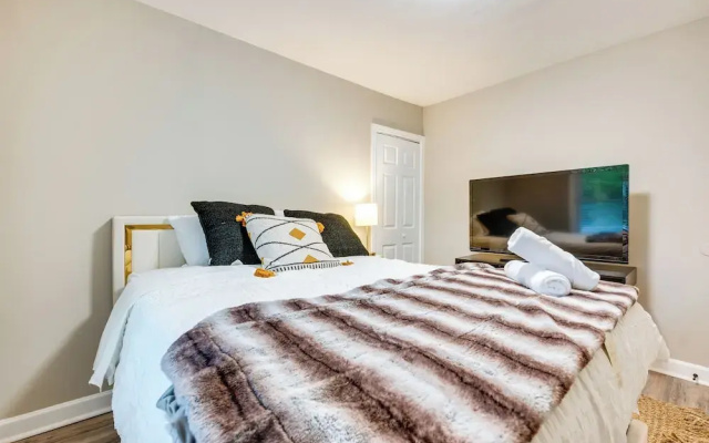 photo 5 of Modern Atlanta Vacation Rental Near Downtown!