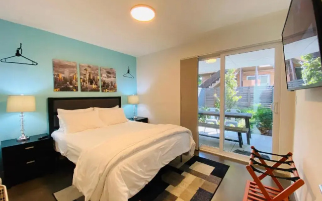 photo 2 of Modern Ballard Townhouse - 92 Walkscore & Rooftop!
