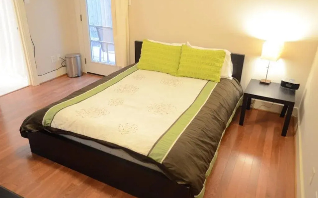 photo 5 of Modern B & B