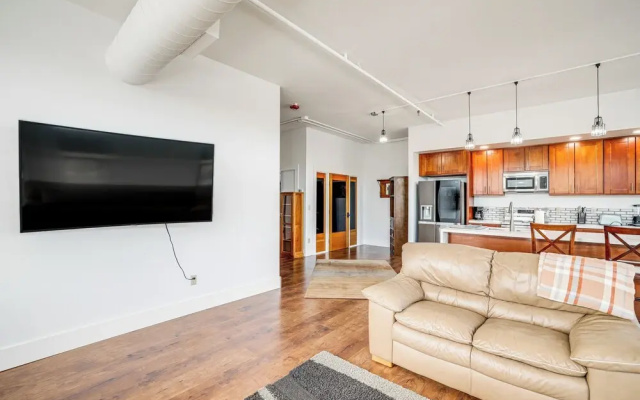 photo 3 of Modern Blaine Condo Rental < 1 Mi to Boat Harbor!