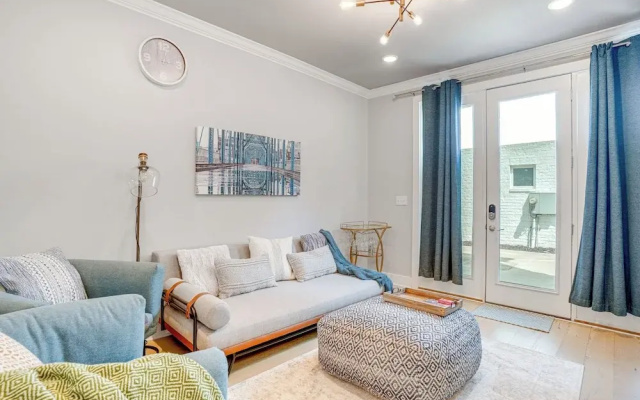 photo 3 of Modern Chattanooga Townhome ~ 2 Mi to Downtown!