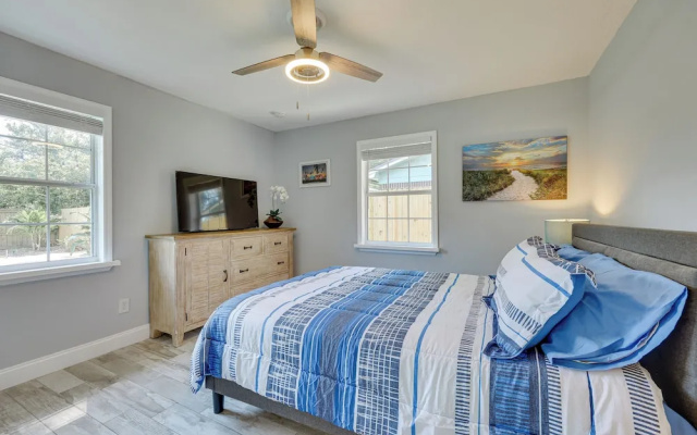 photo 4 of Coastal Home w/ Heated Pool: Mins to Beach & Mayo!