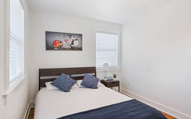 photo 2 of Modern Colonial 3BR 2BA House 5m to DC & DCA