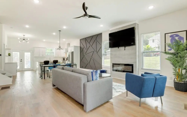 photo 5 of Modern Decatur Home ~ 7 Mi to Atlanta!
