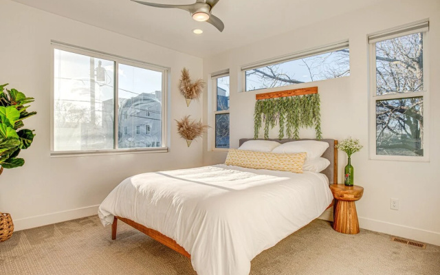 photo 4 of Modern Denver Vacation Rental w/ Rooftop Deck!