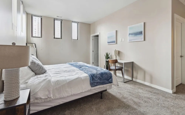 photo 4 of Modern Downtown Apartment