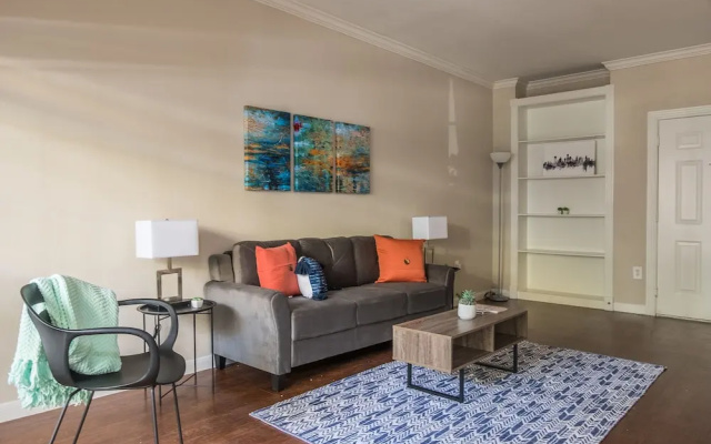 photo 4 of Modern Downtown Apartments by Frontdesk