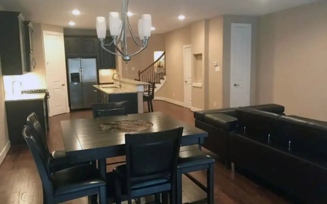 photo 4 of Modern Energy Corridor Corporate Housing