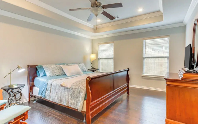 photo 3 of Fayetteville Home: Near University & Biking Trails