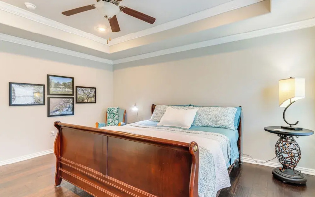 photo 4 of Fayetteville Home: Near University & Biking Trails