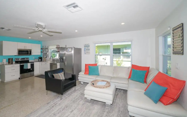 photo 3 of Modern & Fresh - Less than 3 miles to the Beach!