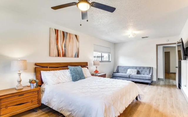 photo 3 of Modern Georgetown Home < 2 Mi to Blue Hole Park!