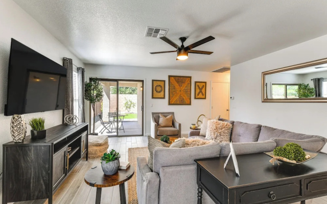 photo 3 of Modern Gilbert Getaway w/ Yard ~ 5 Mi to Downtown!