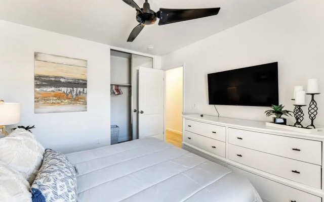 photo 5 of Modern Gilbert Getaway w/ Yard ~ 5 Mi to Downtown!