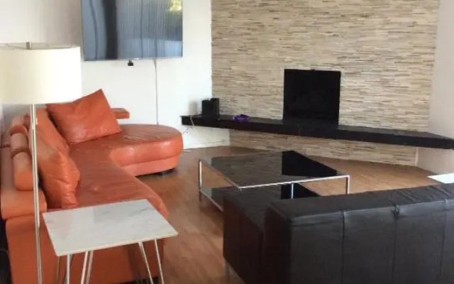 photo 3 of Modern Home close to Universal & Hollywood