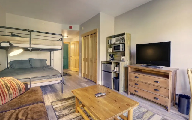 photo 4 of Modern Hotel Room in Center Village - TM225A by Redawning
