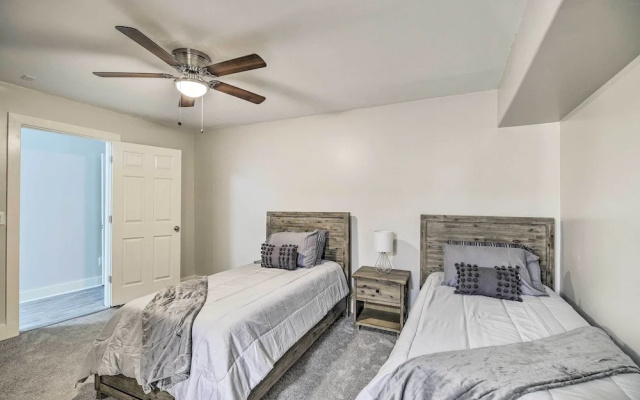 photo 3 of 3-story Houston Townhome: 1 Mi to Minute Maid Park