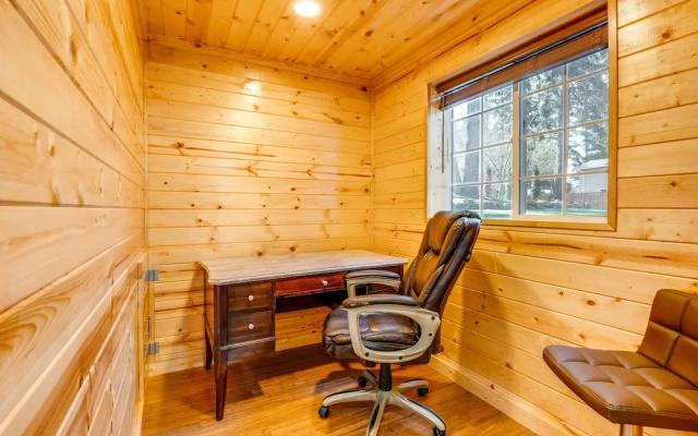 photo 2 of Modern Kirkland Home w/ Sauna & Outdoor Fireplace