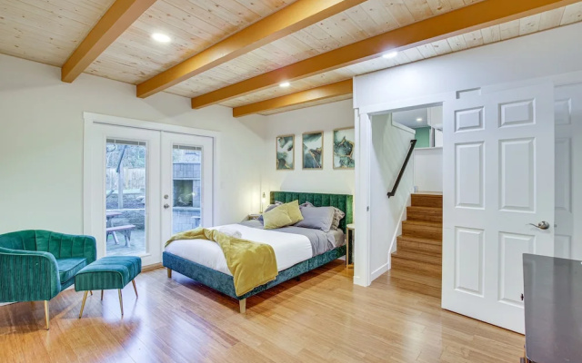photo 3 of Modern Kirkland Home w/ Sauna & Outdoor Fireplace