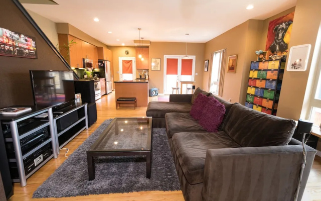 photo 2 of Modern Marvel Luxurious 3BR House in DT